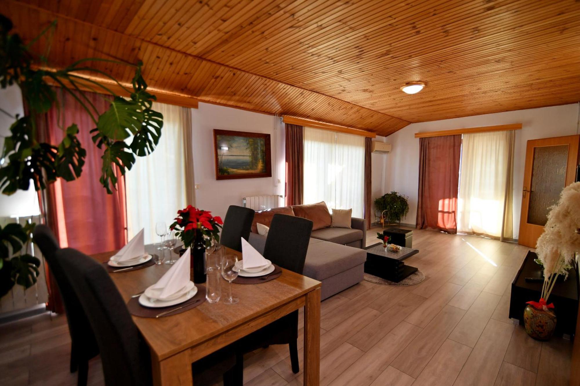 Apartments Peric オパティヤ エクステリア 写真
